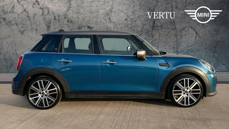 MINI Hatchback 1.5 Cooper Exclusive Premium 5dr Auto Petrol Hatchback